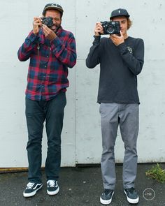 Skater Style Men, Ray Barbee, Curren Caples, Male Uniform, Dickies Outfit, Skate Outfit, Surf Style Men, Skateboard Fashion