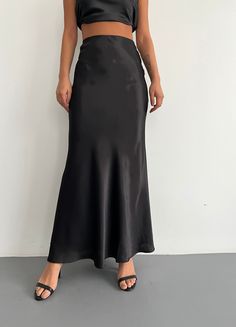 Discover the epitome of elegance and comfort with our Luxury Quality Maxi Skirt, a versatile piece that transcends seasonal trends and provides a timeless addition to your wardrobe. Each skirt is meticulously crafted to embody sophistication and effortless style, making it a must-have garment for every fashion-savvy woman. ✨ Skirt Pattern: Our unique skirt pattern has been designed with a flattering silhouette in mind, ensuring a perfect fit that enhances your natural curves and allows for free Elegant Full Length Solid Color Skirt, Elegant Mini Satin Skirt, Elegant Solid Color Party Skirt, Solid Color Maxi Skirt For Night Out, Party Maxi Skirt With Relaxed Fit, Relaxed Fit Party Maxi Skirt, Elegant Full Length Lined Skirt, Elegant Maxi Skirt For Night Out, Elegant Long Solid Color Skirt