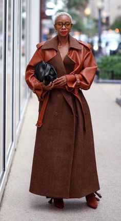 Fashion 2025, Street Style Vintage, Coat Check, Check Coat, Womens Coats, Winter Dress, Fashion Street Style, Cool Street Fashion, Fashion Runway