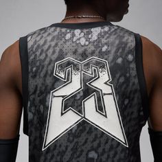 The Jordan Sport AOP Men's Mesh Jersey has a bit of a trippy pattern. And with the Jordan symbol in the center, you can still represent your brand while adding something extra to the ordinary. Plus, it's sleeveless, so you'll stay cool when the mercury rises! Sleeveless. Features all-over pattern. Has Jumpman on front. Crew neck. Modern Black Printed Tops, Black Abstract Print Tops For Streetwear, Buy Jordans, Soccer Shop, Crewneck Design, Gym Fits, Sport Man, Nike Outfits, White Sneakers