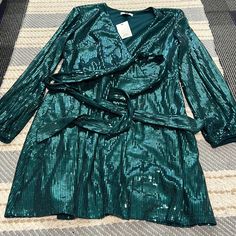 Brand New Long Sleeve Sequin Dress Green Long Sleeve Sequin Dress, Green Holiday Dress For Fall, Green Holiday Dresses For Fall, Green Long Sleeve Dress With Sequins, Chic Green Holiday Dress, Glamorous Green Winter Dresses, Green Fall Party Dress, Green Sequined Winter Dress, Green Sequin Dress For Winter