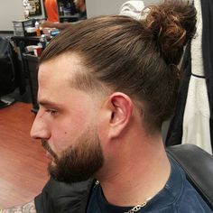 Mens Long Hair Undercut, Long Hair Fade, Man Bun Haircut, Man Bun Undercut, 2017 Hair Trends, Man Bun Hairstyles, Undercut Long Hair, Man Bun, Popular Haircuts