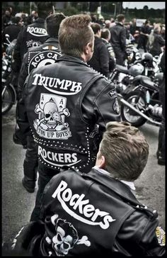 Harley Davidson Merchandise, Moto Triumph, Triumph Cafe Racer, Motorcycle Gang, Triumph Bikes, Cafe Racing, Biker Gear, Teddy Boys