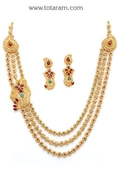 235-DS569 - 22K Gold Necklace & Drop Earrings Set with Uncut Diamonds Uncut Diamond Necklace, Indian Gold Jewelry, 22k Gold Necklace, Temple Jewelry Necklace, 22k Gold Jewelry, Gold Jewelry Stores, Gold Pendant Jewelry, Gold Bride Jewelry, Diamond Necklace Set