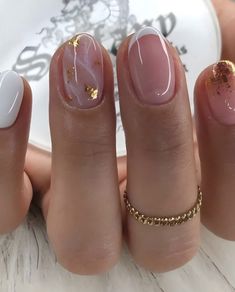 French Nails Style, Nails With Foil Art, Short False Nails, French Art Nail Design, Wedding Simple Nails, Short Nails Graduation, Short French With Design, Short Nail French Designs, Nails Graduation Ideas