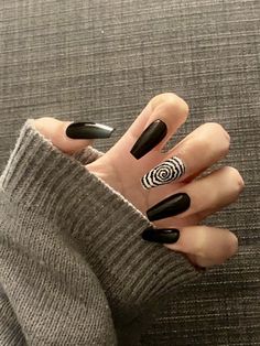 Junji Ito Acrylic Nails, Nail Dark Designs, Nail Inspired Black, Simple Goth Nail Designs, Junji Ito Inspired Nails, Black Nails Grunge, Junji Ito Nail Art, Metalhead Nails, Acrylic Nail Designs Black