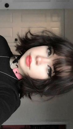 Short Hair Inspiration Aesthetic, Beauty Subliminal, Grunge Haircut, E Girl Hair, Angelic Beauty, Short Grunge Hair, Hair Inspiration Short, Emo Hair, Shot Hair Styles