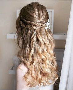 Bridal Hair Half Up, Bridal Hair Down, Half Up Wedding Hair, Prom Hairstyles For Long Hair, Front Hair Styles, Wedding Hairstyles Half Up Half Down