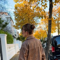 LAUREN CANDY // Bristol📍 on Instagram: "Notting hill diaries📚📖 Met the soppiest dog ever x 

#autumnoutfit #autumnfashion #londonoutfit #2025outfit #pinterestinspired #pinterestoutfit" Lauren Candy, London Outfit, Notting Hill, Pinterest Outfits, Autumn Outfit, Bristol, Autumn Fashion, Candy