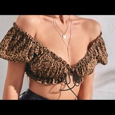 Brand New Unworn Tie Front Crop Top With Puff Sleeves! Fits So Well And Not Too Revealing Crop Top With Puff Sleeves, Brand New Animal, Cheetah Print Top, Top With Puff Sleeves, Leopard Top, Front Crop Top, Top Crop, Print Top, Cheetah Print