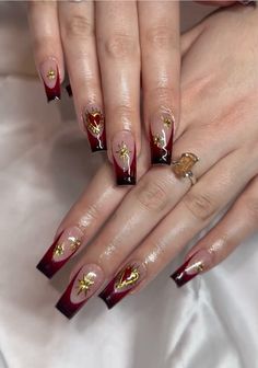 creditd nailsbyfressa on Instagram Cute Red Nail Ideas Square, Maroon Acrylic Nails Design, Red Nails Inspo Almond, Red And Gold Nail Designs Classy, Dark Red And Silver Nails, Gold And Maroon Nails, Gold And Red Nails Acrylic, Red And Gold Nails Christmas, Red And Gold Nails Acrylic