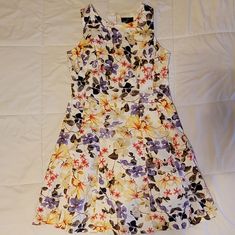 Floral Sleeveless Dress Woman's 16 Built In Slip And Net (Picture Included) 97% Cotton/Algodon/3% Spandex Extra Button Attatched Floral Sleeveless Dress, 16 Dresses, Sleeveless Floral Dress, Size 16 Dresses, Floral Sleeveless, Color Purple, Size 16, Sleeveless Dress, Built In