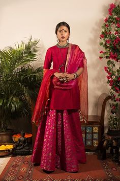 Brocade Anarkali Dress, Kurta And Lehenga Style, Kurta With Dupatta For Women, Karwachauth Dress Ideas, Indian Outfits Lehenga, Indian Wedding Wear, Kurta Designs Women, Designer Party Wear Dresses