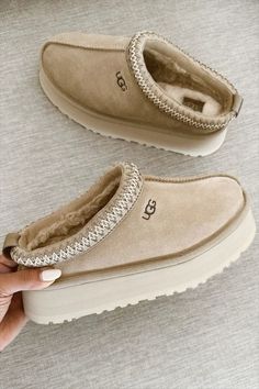 #uggs #slippers Tazz Ugg Slippers, Ugg’s Slippers, Ugg Tazz Slipper, Uggs Astetic, Uhh Slippers, Uggs Slippers Platform, Uggs Tazz Slipper, Women’s Slippers, Must Haves For Women