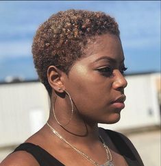 Short Natural Haircuts For Black Women, Natural Golden Blonde, Combover Hairstyles, Low Cut Hairstyles, Short Natural Curls, Short Textured Hair, Short Natural Hair