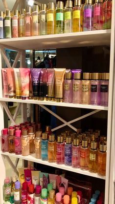 Victoria Secret Perfume Body Spray, Koleksi Makeup, Koleksi Parfum, Victoria Secret Body Spray, Perfume Body Spray, Bath And Body Works Perfume, Body Splash