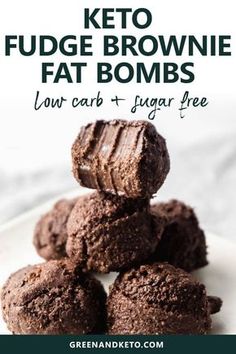 Keto Chocolate Fudge, Keto Fudge, Desserts Keto, Fat Bomb, Chocolate Fudge Brownies, Fudge Brownie, Fat Bomb Recipe, Low Carb Dessert