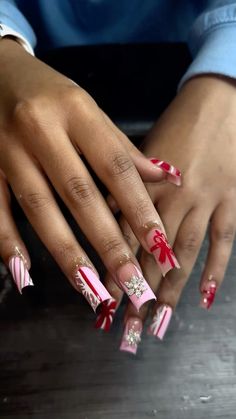 Red Bling Acrylic Nails, Winter Theme Nails, Christmas Nails Baddie, Poppin Nails, French Tip Acrylic Nails, Dope Nail Designs