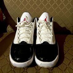 Michael Jordan’s Max Aura Basketball Shoes In Great Condition Size 10 Shoes Air, Michael Jordan, Jordan Shoes, Basketball Shoes, Air Jordan, Air Jordans, Aura, White Black, Athletic Shoes