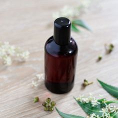 How to make a DIY Face Serum for Glowing Skin - Lavender Gypsy Face Serum For Glowing Skin, Diy Face Serum, Notes Essentials, Turmeric Essential Oil, Diy Serum, Diluting Essential Oils, Small Glass Jars