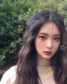 Mermaid Hair Waves, Pelo Ulzzang, Makeup Korean Style, Korean Natural Makeup, Beach Wave Hair, Uzzlang Girl, Mermaid Hair, Girls Makeup