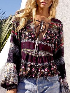 Beautiful Floral-Print Long Sleeve Deep V Neck Bohemia Beach T-Shirt T - rrdeye Lantern Sleeve Top, Beach T Shirt, Estilo Hippie, Mode Boho, Beach T Shirts, Floral Print Blouses, Estilo Boho, Casual Blouse, Boho Tops