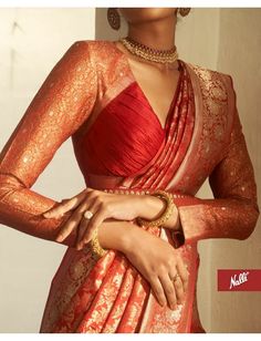 Wedding Bridal Outfit, Golden Blouse Designs, Bridal Outfit Ideas, Plain Blouse Designs, Long Blouse Designs, Saree Blouse Neck Designs, Bridal Outfit