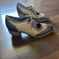 L'artiste Spring Step Gabriel Perforated Victorian Western Booties Navy Size 41 Excellent Condition, See Photos For Details Lace Up Perforated Booties Tan With Navy Detail (T) Western Booties, Bootie Boots, Ankle Boots, Lace Up, Women Shoes, Navy, Lace, Women Shopping, Blue