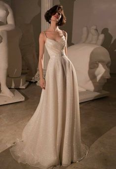 Clothing Artwork, Gaun Koktail, Women Warriors, Ethereal Dress, 파티 드레스, Prom Dress Inspiration, Evening Gowns Elegant, Cute Prom Dresses, Ball Gowns Evening