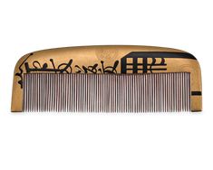 A wonderful example of Japanese kanzashi, or hair ornament, this "kushi" hair comb features elegant gold kanagai and nashiji lacquer work. The use of kanzashi dates to the prehistoric Jomon period and over the centuries and due to Chinese influences, the accessories came into prominent use during the Edo period, when hairstyles became more complex and ornamental. Today, these kushi are used only for traditional Japanese ceremonies, such as Shinto weddings, and by maiko, or geisha apprentices. An Jomon Period, Japanese Kanzashi, Vanity Accessories, Meiji Period, Art Consultant, Edo Period, Antiques For Sale, Post Impressionists, Japanese Antiques