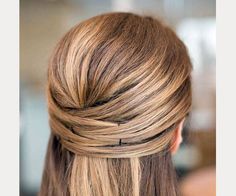 Penteado Cabelo Curto, Half Up Hair, Everyday Hairstyles, Harper's Bazaar, Great Hair, Hair Dos, Gorgeous Hair, Half Up