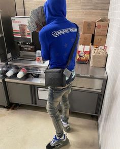 Nike Tech With Jeans, Drip Outfit Men Hood, Drippy Outfits Boys, Dope Boy Outfits, Hood Outfits Men, Hood Drip, Nike Tech Tracksuit, Drip Fashion