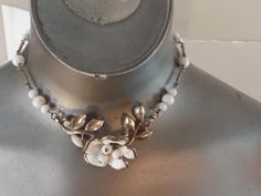 Lovely vintage choker / rare and beautiful / excellent condition / made by Alfred Phillipe during the height of Trifari's designs excellent condition measures:   14" White Camellia, Vintage Choker, White Enamel, Gold Tones, Jewelry Necklace Pendant, Jewelry Necklaces, Pendant Necklace, Pendant, Gold