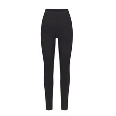 Skims Soft Smoothing Seamless Legging *New With Tags* Description: High Double Waistband, Provides Light Smoothing And Support At Your Core, Full Length Legging (Approx 28” Inseam Size S), Has Seams At Inner Leg Color: Onyx Fabric: 93% Nylon / 7% Spandex Fit: Model Is Size 2, 34b, And 5' 10”, Wearing Skims S Black Seamless Bottoms For Loungewear, Fitted Seamless Black Leggings, Black Shaping Activewear For Yoga, Black Shaping Yoga Bottoms, Black Shaping Athleisure Activewear, High Waist Seamless Black Yoga Pants, Yoga Shapewear Leggings, Solid Color Shaping Leggings For Yoga, Black High Waist Seamless Tights