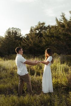 Lds Engagement Pictures, Conservative Engagement Photos, Open Field Engagement Pictures, Southern Engagement Pictures, Fall Engagment Photos, Proposal Pictures Aesthetic, Proposal Outfit Ideas, Christian Engagement Photos, Proposal Outfit