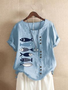 Light Blue O-neck Animal Print Casual Short Sleeve T-shirt Tenun Ikat, Casual Shirt Women, Pola Sulam, Painted Clothes, Round Neck Tees, Linnet, Plus Size Kleidung, T Shirt Diy, Amelie