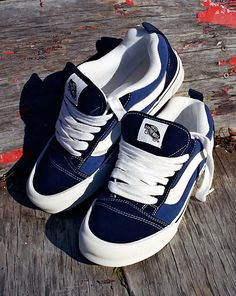 Pretty Sneakers, Surfboard Bag, Skins Uk, Shoe Ideas, Dramatic Style, Surf Accessories, Cute Nike Shoes