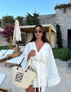 Europe Travel Outfits, Shotting Photo, Honeymoon Outfits, Vacay Outfits, Summer Chic, Summer Inspo, Summer Fashion Outfits