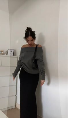 Outfit Inspo With Long Skirt, Long Skirt In Winter Outfit, Off Shoulder And Skirt Outfit, Grey Sweater With Skirt, Long Black Skirt Business Casual, Long Black Hair Outfits, Off Shoulder Winter Outfit, Classy Black Skirt Outfits, Long Black Skirt Outfit Winter Classy