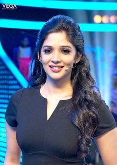 Vega Entertainment Wishes a Very Happy Birthday To Actress #NylaUsha  #Nyla #Usha #Tamil #Actress #Anchor #Birthday #25March #Vega #Entertainment #VegaEntertainment Nyla Usha, Anchor Birthday, Soft Beauty, Very Happy Birthday, Indian Beauty Saree, India Beauty, Desi Beauty, Kerala, Beauty Women