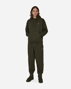 Nike x Billie Eilish Sweatpants Sequoia / Mushroom.Inspired by Billie's signature oversized style, a selection of matching tonal hoodies, trousers and tops are made from heavyweight cotton fleece..84% Cotton, 16% Polyester.Loose Fit.Elasticated Drawstring Waistband.Graphic Printed at Front and Back.Two Side Zip Pockets.Elasticated Cuffs.Style Code: DQ7752-355 Nike Winter Sweats With Pockets, Nike Pants For Winter Streetwear, Nike Winter Streetwear Pants, Nike Cotton Sweatpants For Winter, Nike Sweatpants For Winter Streetwear, Nike Winter Streetwear Sweatpants, Nike Bottoms With Ribbed Cuffs For Winter, Nike Sweatpants With Pockets For Winter, Nike Winter Sweatpants With Pockets