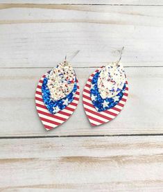 Handmade White Earrings For 4th Of July, Cheap Patriotic Dangle Earrings, Handmade Patriotic Dangle Earrings, Handmade Patriotic Drop Earrings, Blue Patriotic Drop Earrings, 4th Of July Earrings, Patriotic Earrings