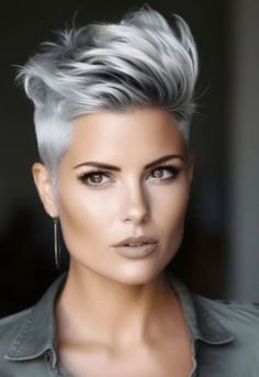 Growing Out A Fade Haircut Women, Two Tone Pixie Cut, Classic Pixie, Silver Gradient, Short Silver Hair, Very Short Haircuts, Spiked Hair, Silver Hair Color