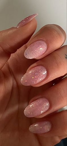 almond nails 
glitter nails
natural nails
pink nails
summer nails
spring nails 
girly nails Nail Piercing, Makeup Nails Art, Casual Nails, Festival Nails, Healthy Nails, Nails Nails, Almond Nails, Winter Nails, How To Do Nails