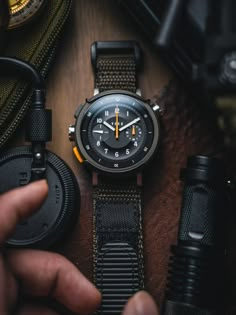 Adventure Watches, Retro Watches, Vintage Watches For Men, Watch Companies, Luxury Watches For Men, Watch Collection, Cool Watches