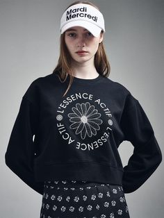 This is Mardi Mercredi Actif’s cropped sweatshirt featuring the brand's signature emblem embroidery, which serves as the focal point. With its short length, it offers a trendy and lively vibe to your outfit. - Perfect for daily wear- Can be paired with various bottoms to create different looks- The brand logo on the front adds a stylish touch to the look Luxury Embroidered Sweatshirt, Emblem Embroidery, Clothing Photography, Kid's Fashion, Cropped Sweatshirt, Embroidered Sweatshirt, Embroidered Sweatshirts, Crop Sweatshirt, Focal Point