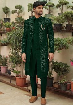 Green Indian Groom Outfit, Dark Green Kurta Men, Groom And Best Man Suits, Achkan For Men, Green Sherwani, Indian Wedding Suits Men, Mehendi Outfit