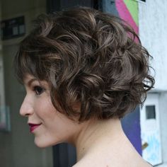 Blonde Balayage Bob, Wavy Bob Hairstyles, Short Curly Bob, Naturally Curly Bob, Bob With Bangs, Haircuts For Curly Hair, Short Wavy Hair