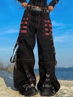 Eyelet Strap Black Cargo Pants - AnotherChill 90s Baggy, Pants Streetwear, Black Punks, Punk Vintage, Baggy Trousers, Jeans Cargo, Black Cargo Pants, Harajuku Streetwear, Estilo Punk