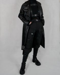 Cool Combat Outfits, Tech Wear Aesthetic Outfits, Black Tech Outfit, Fancy Techwear, Assasin Outfits Male Modern, Hackercore Outfit, Female Techwear Aesthetic, Techwear Cyberpunk Women